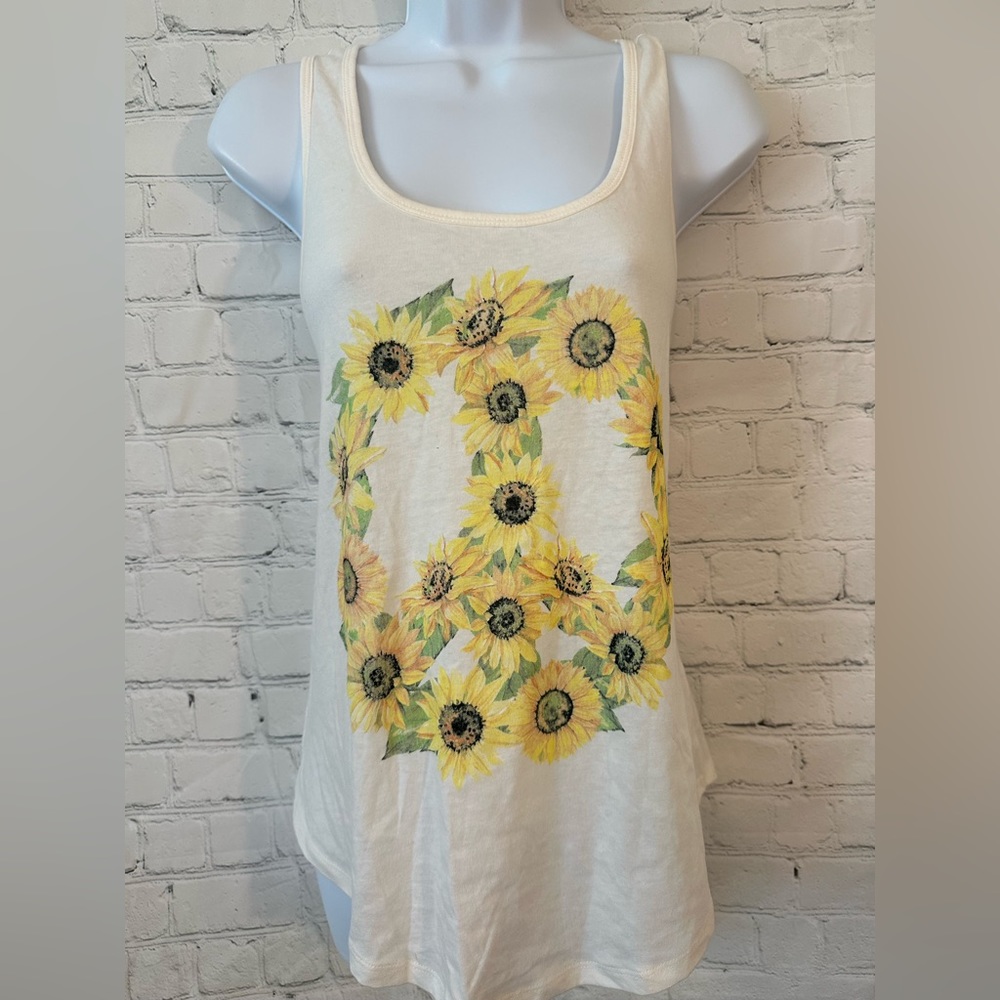Zoe + Liv flower/peace sign tank top